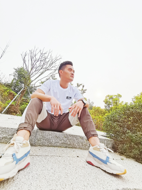 一个人，干净利落的第一张照片--寿宁蓝颜知己交友网